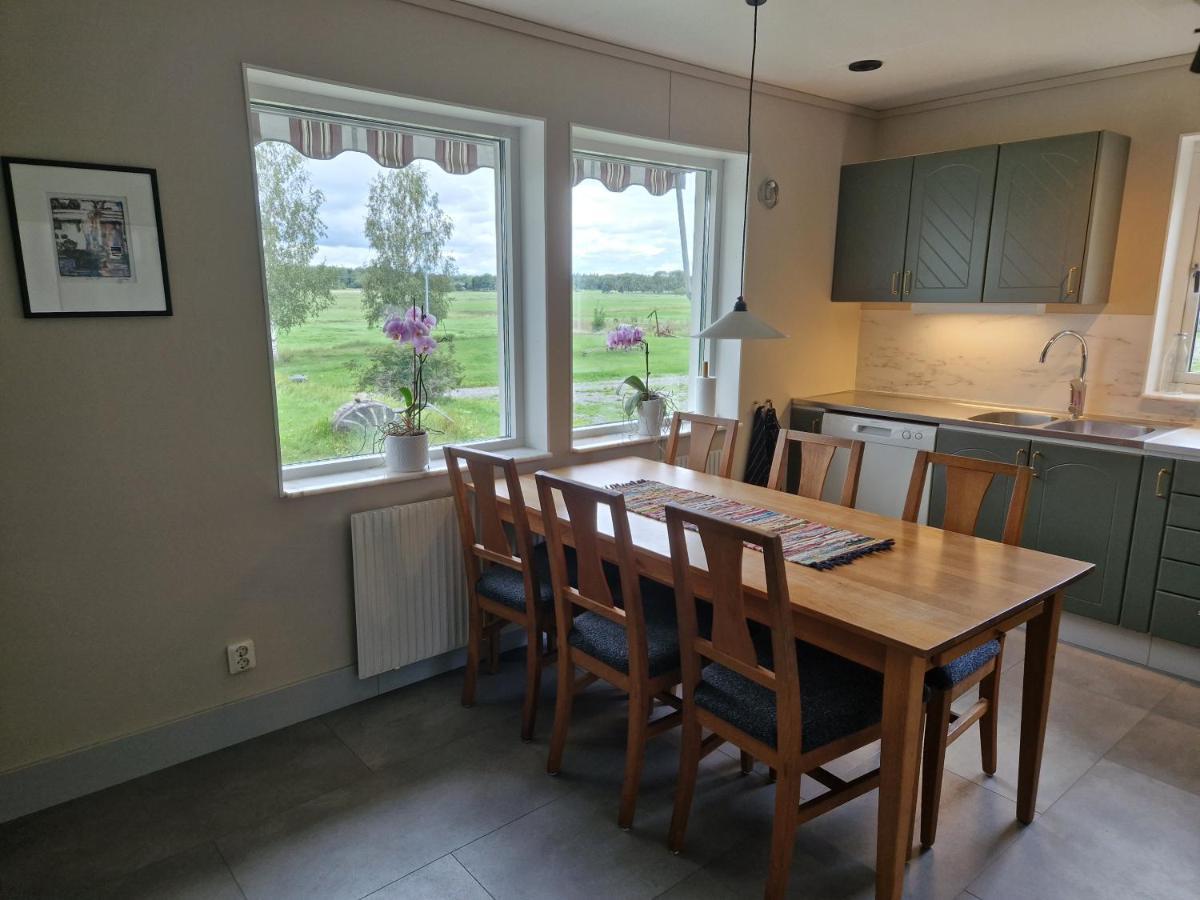 Lantlig Villa Utanfoer Uppsala Alunda Екстериор снимка